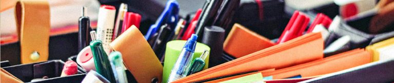 Trouvez tout le matériel de bureau (stylos, crayons, surligneurs, ciseaux) pour votre crèche chez Crèches&Co