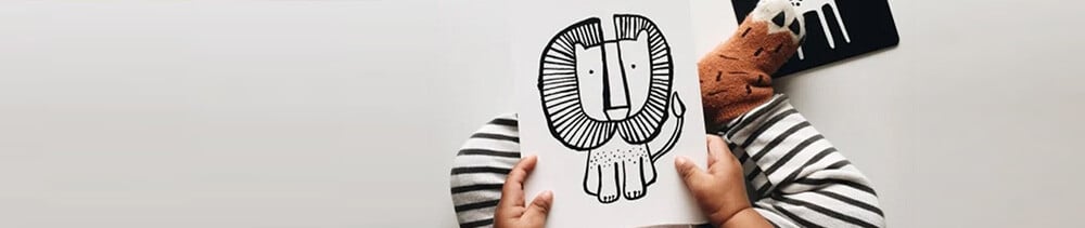 Découvrez les bienfaits du noir et blanc pour le développement des jeunes enfants de votre crèche